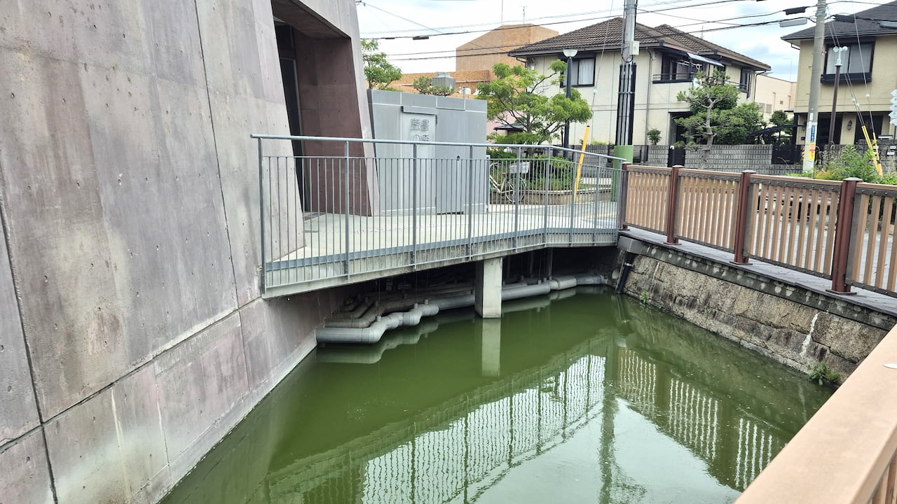 松原市民松原図書館