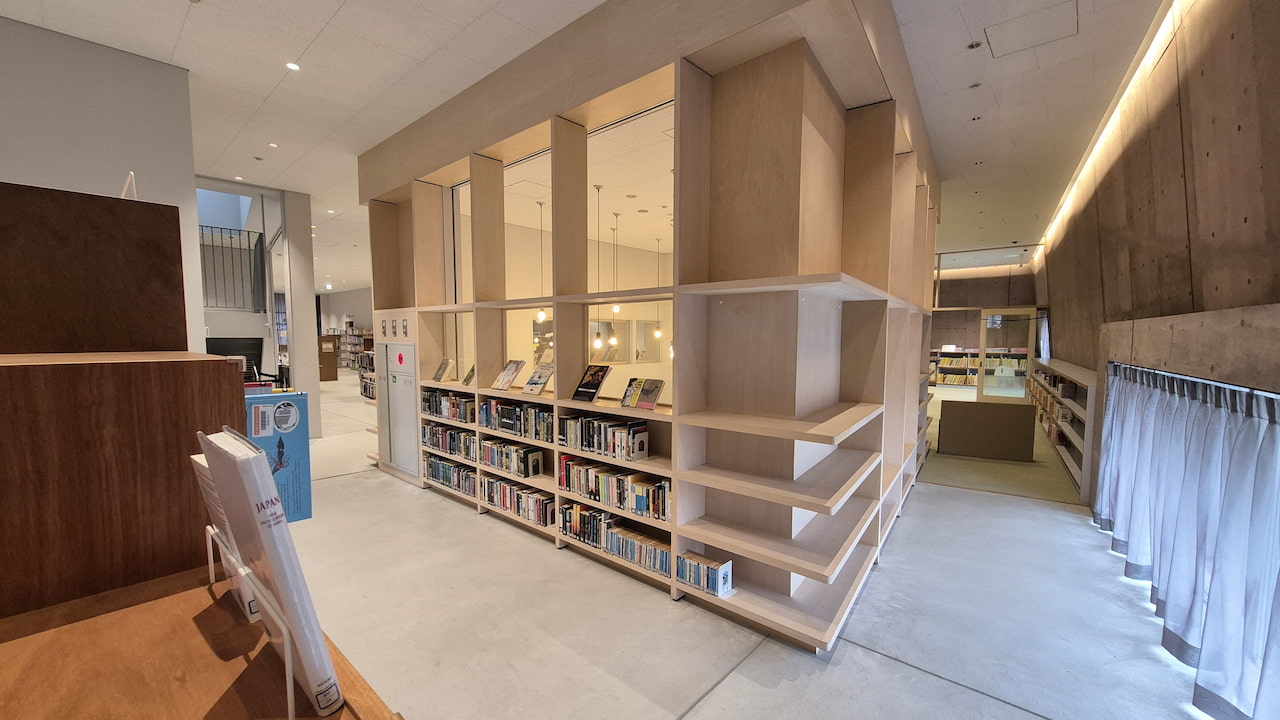 松原市民松原図書館