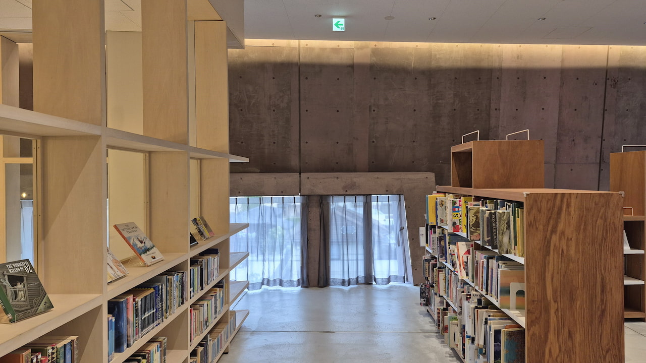 松原市民松原図書館
