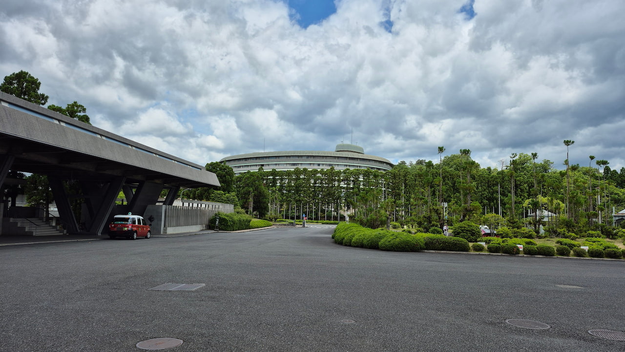 国立京都国際会館から見たザ・プリンス京都宝ヶ池